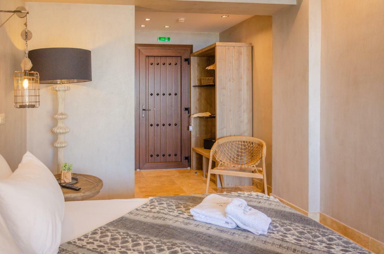 Agorastos Hotel Kinira Esterno foto